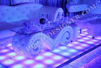 disco baroque table